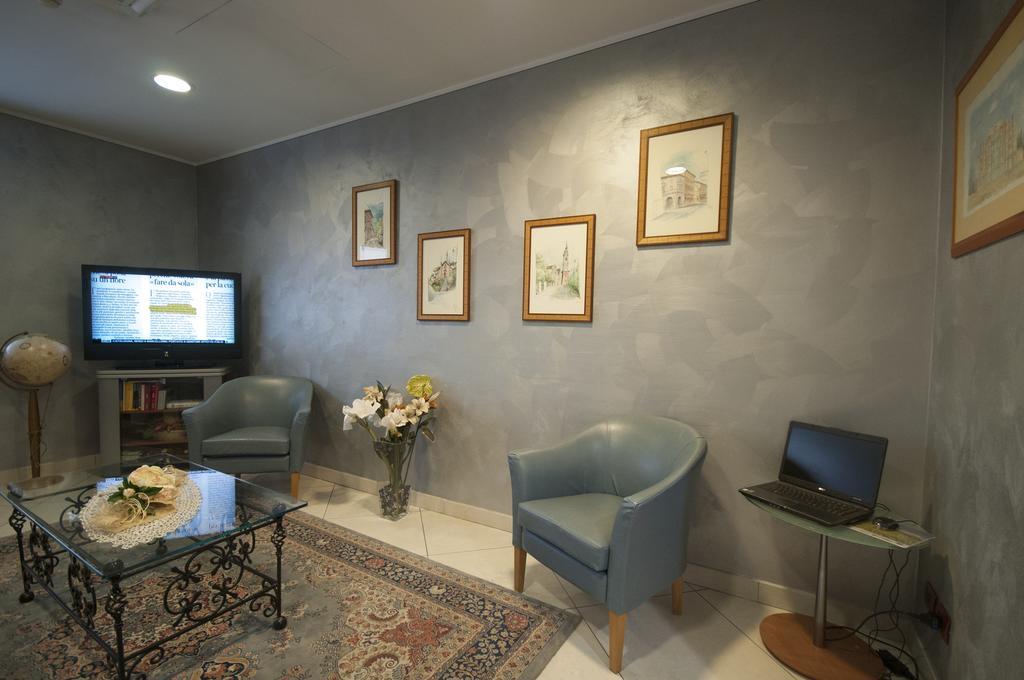 Hotel Brindor Poirino Εξωτερικό φωτογραφία