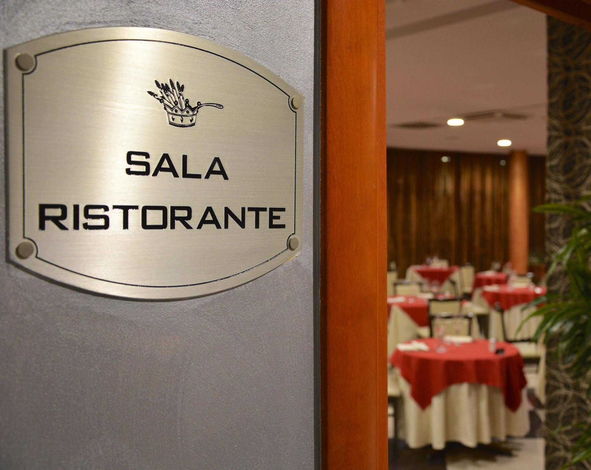 Hotel Brindor Poirino Εξωτερικό φωτογραφία