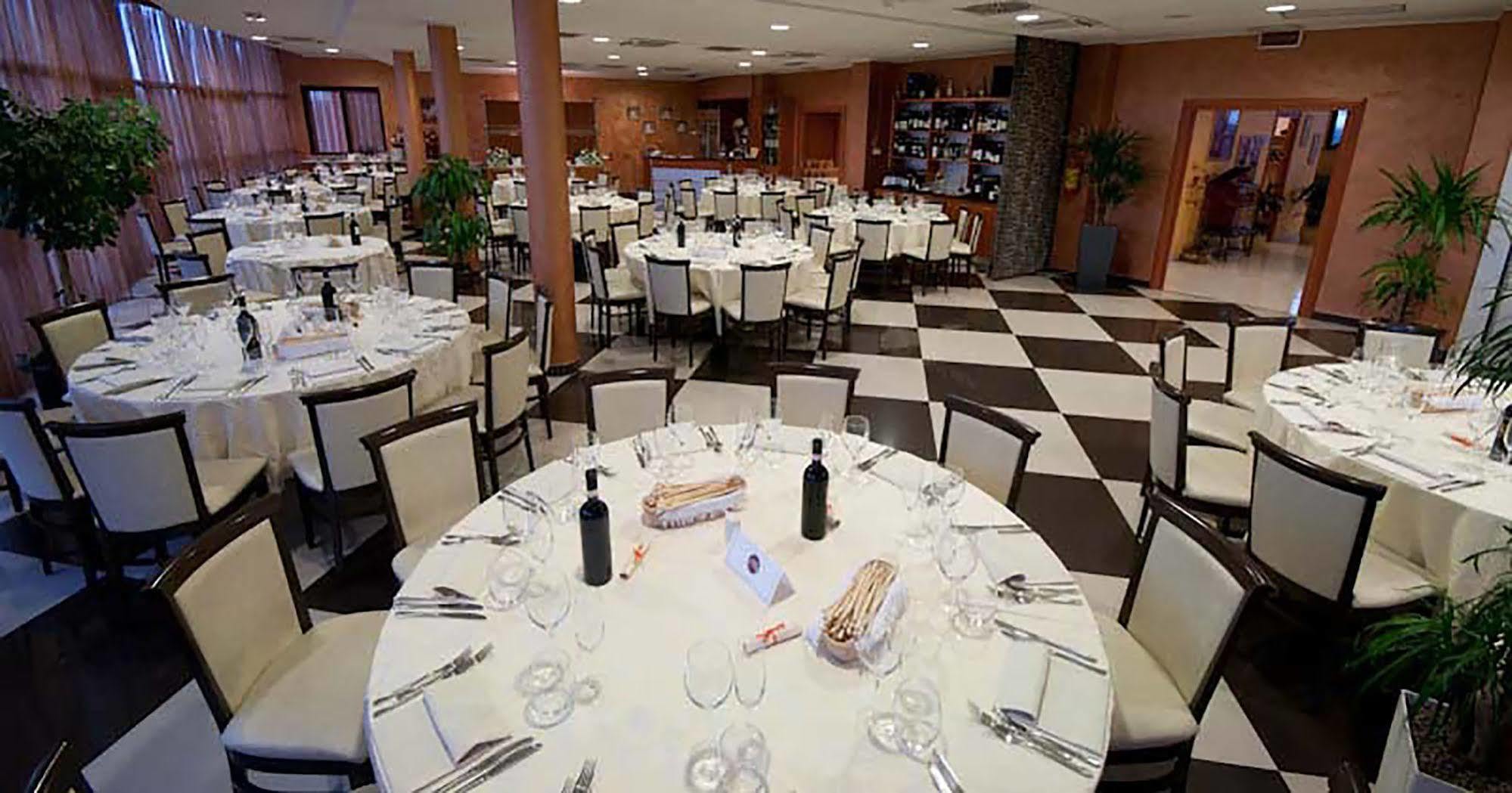 Hotel Brindor Poirino Εξωτερικό φωτογραφία